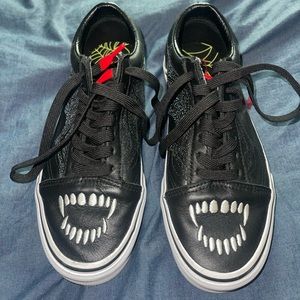 VANS - Old Skool - Fangs - Black